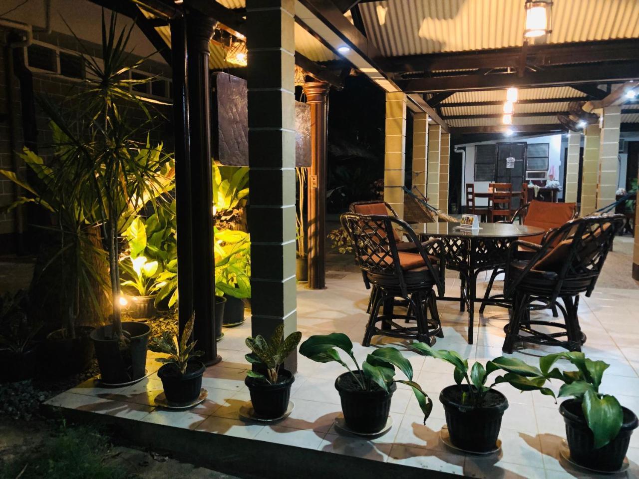 Matutina Pensionne Puerto Princesa Exterior foto